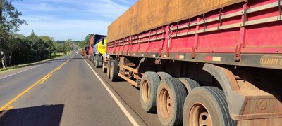 CAMIONEROS LEVANTAN PARO Y PRESENTAN PROYECTO DE LEY PARA PRECIOS DEL FLETE