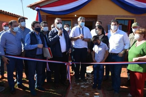 Mario Abdo Benítez inauguró obras en el departamento de Caaguazú - Noticiero Paraguay