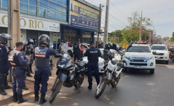 Jóvenes denuncian irregular procedimiento policial en el Km 4 de CDE