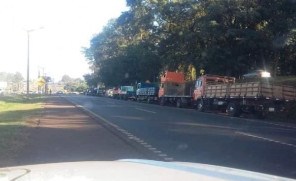 Camioneros presentan proyecto de ley para precios de flete