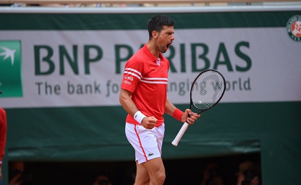 Roland Garros: Djokovic supera a Berankis y se mete en los octavos