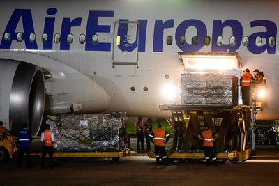 Arribó al Paraguay el primer lote de vacunas Moderna para embarazadas - La Clave