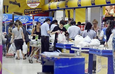 Ley antihule: Capasu dice que con entrega gratuita de bolsas plásticas la normativa no logrará objetivo - Nacionales - ABC Color