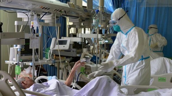 Colombia registra récord de contagios y fallecidos
