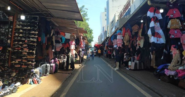 La Nación / Comercio de CDE urge una medida temporal mientras se trate el régimen especial