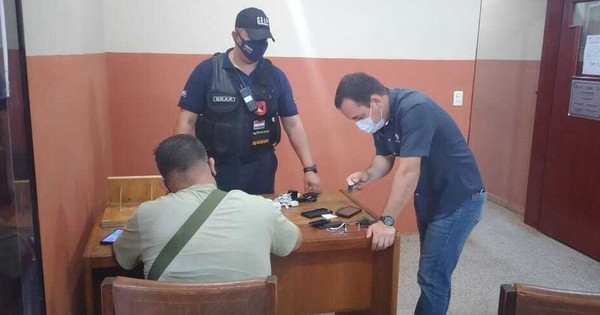 La Nación / Tras operativo, incautan teléfonos celulares en Cereso de Itapúa
