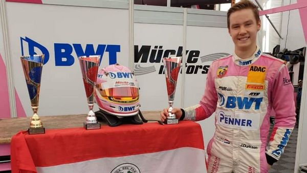 Duerksen compite en Italia