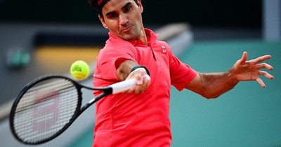 La Nación / Federer pisa los octavos