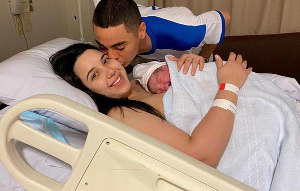 ¡Nació Francesco, el esperado primer hijo de Miguel Almirón!