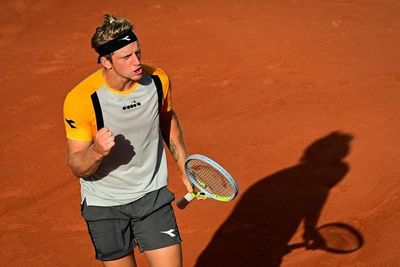 Davidovich derrota a Delbonis y se mete en cuartos de Roland Garros - Tenis - ABC Color