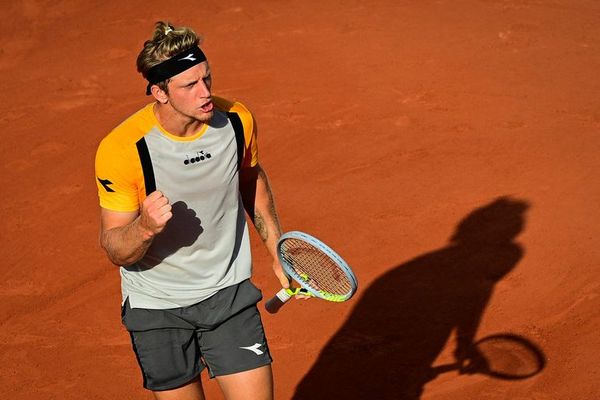 Davidovich derrota a Delbonis y se mete en cuartos de Roland Garros - Tenis - ABC Color
