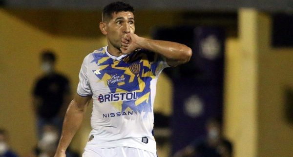 Luis Cabral; del doblete a Cerro a ser víctima de la poda en Luqueño