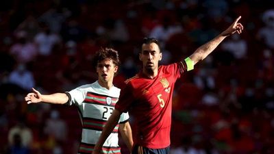 El coronavirus golpea a Sergio Busquets y a la selección