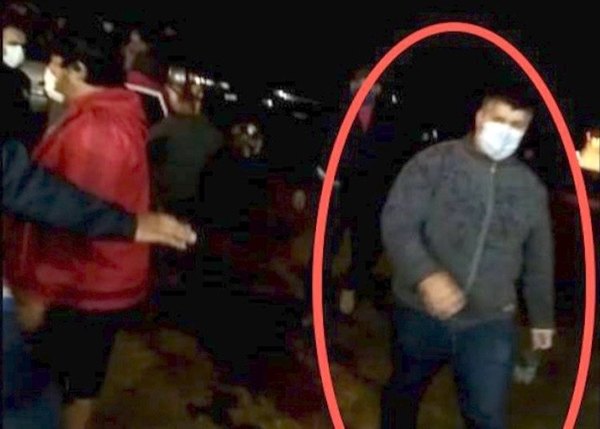 Crónica / Dipu Samaniego le dio un tongazo a su correlí