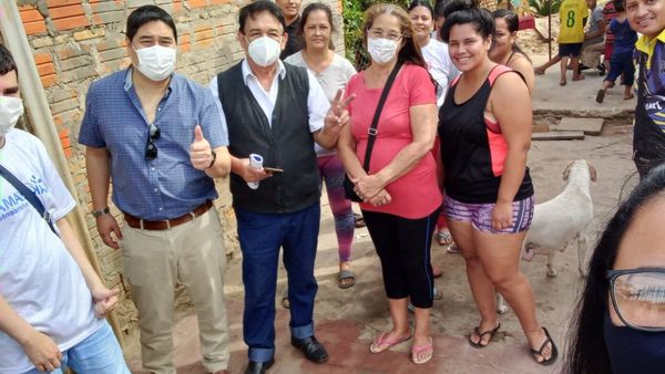 Nakayama recorrió barrios de Capital junto a dirigentes