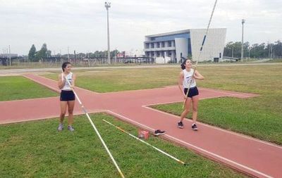 Evaluativo de saltos deja récord Sub 16 en garrocha - Polideportivo - ABC Color