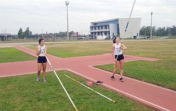 Evaluativo de saltos deja récord Sub 16 en garrocha - Polideportivo - ABC Color