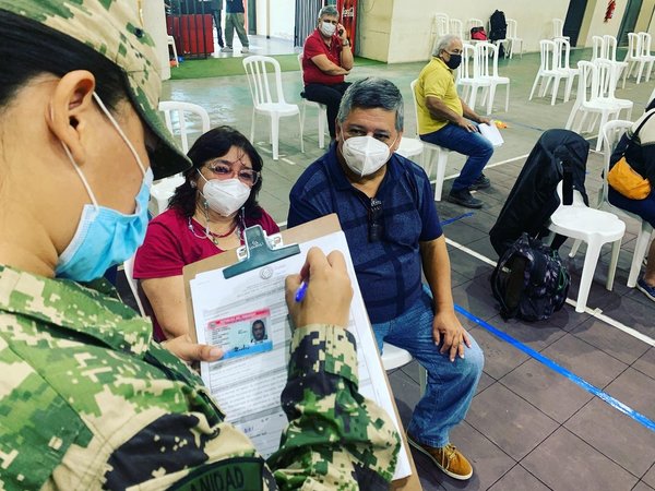 MSP insiste en vacunación de adultos mayores a pesar de poca concurrencia | El Independiente