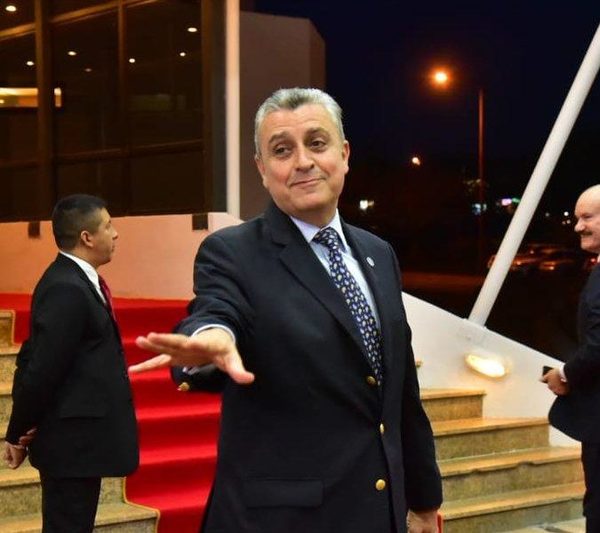 Villamayor apoya al caballo del comisario en capital, apuntando a “mordida” de 2.656 millones a comuna