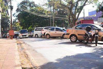 Impulsan innovación tecnológica en estacionamiento céntrico - La Clave