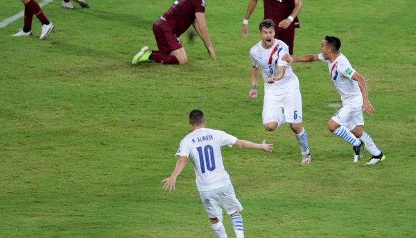 El once y el nuevo esquema que usará Berizzo ante Brasil