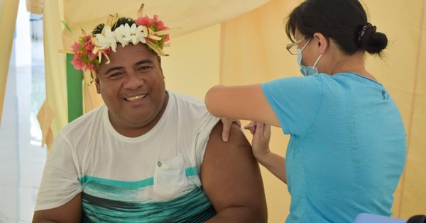 La Nación / Nauru vacunó a toda su población adulta y se congratuló un “récord mundial”