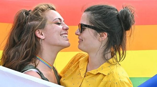 El 74 % de los chilenos apoya el matrimonio igualitario - Noticiero Paraguay