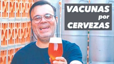 Regala cerveza a los vacunados y es furor