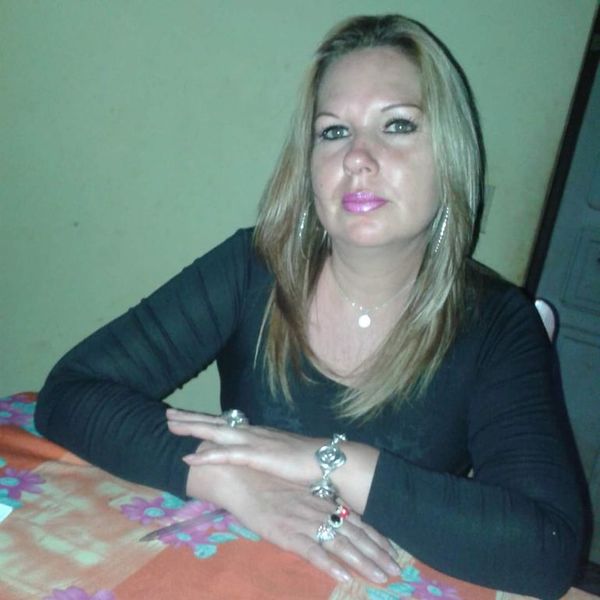 Paraguayos mueren de covid por falta de atención en tiempo y forma, afirma hija de una víctima del virus - Nacionales - ABC Color