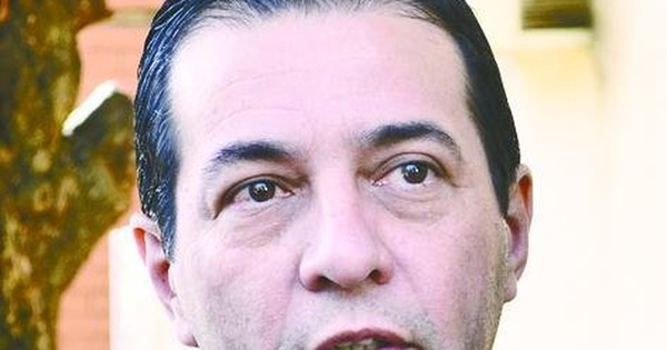 La Nación / Ratifican prisión de cirujano Miguel Cavallo, imputado por la muerte de una joven