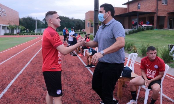 Paraguay cumple con la última práctica y aguarda por Brasil
