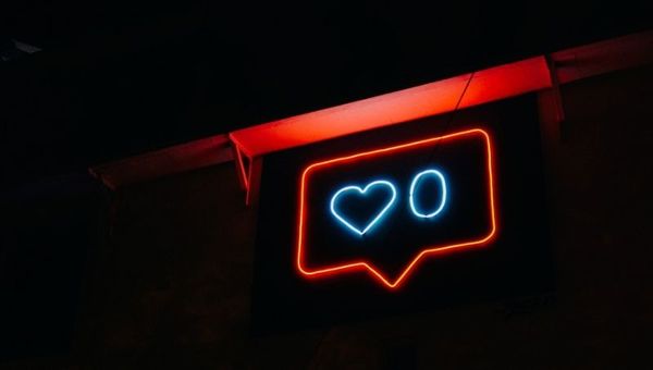 Autoestima en línea: 45% de las niñas utilizan la distorsión digital para sentirse más seguras de sí mismas