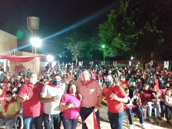 Gran concurrencia en acto de Julio Paredes en la zona de seccional 15 - La Clave