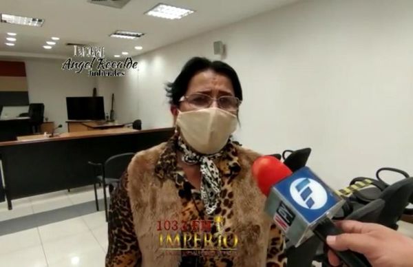 Familiares de joven asesinada conformes con la sentencia del tribunal