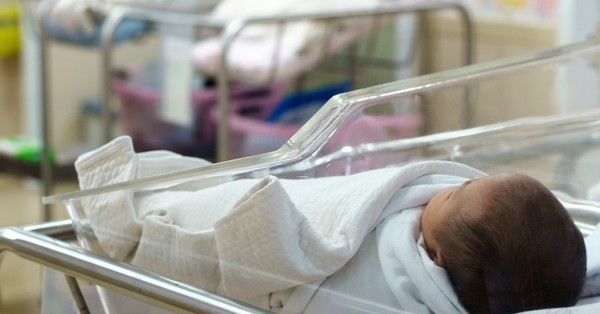 Mujer que esperaba octillizos se lleva una sorpresa en el parto: Dio a luz a diez bebés - C9N