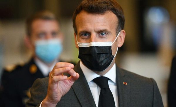 Presidente de Francia fue abofeteado por un ciudadano
