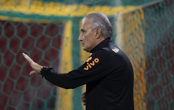 Tite: “El entrenador solo tiene que estar alineado con el fútbol”