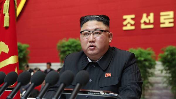 Corea del Norte prohíbe 15 peinados “no socialistas” y los vaqueros ajustados