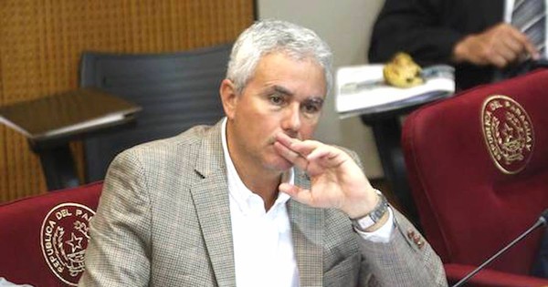 La Nación / Zavala rechaza legalizar la invasión y pide elevarla a categoría penal de crimen