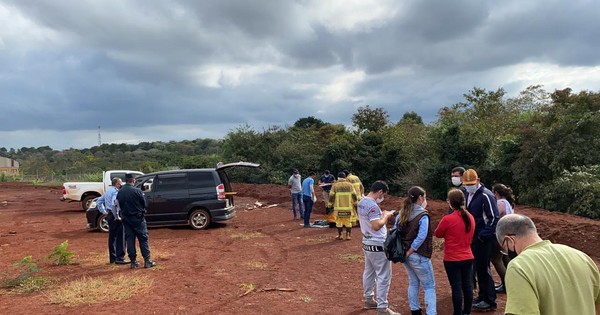 La Nación / Feminicidio en Ciudad del Este: rescatan cuerpo de la víctima de un barranco