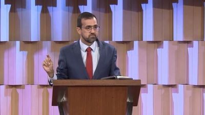 Pastor pidió a las mujeres no "exponer problemas matrimoniales en las redes"