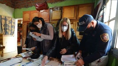 Tras rescate de mujeres en España, Fiscalía detiene a tres personas
