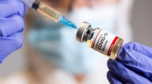 Diario HOY | Suman amparos para vacunarse: joven con cáncer será inmunizada