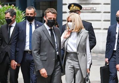 MUNDO | Un hombre golpea a Emmanuel Macron en el sureste de Francia