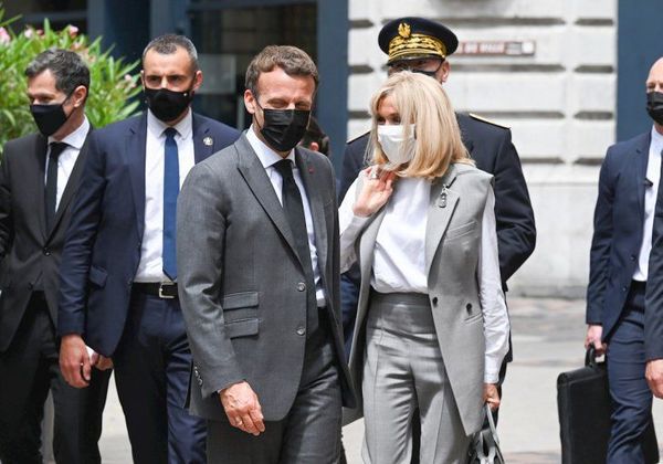 MUNDO | Un hombre golpea a Emmanuel Macron en el sureste de Francia
