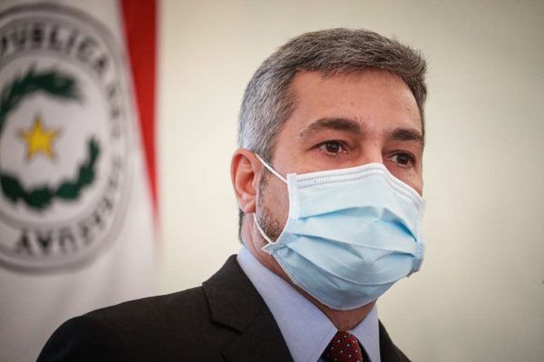 Tras superar la cifra de 10.000 muertes, Mario Abdo insta a la vacunación contra el Covid