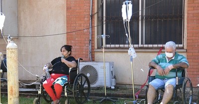 La Nación / Oscuro panorama en Clínicas: 5 a 6 muertes diarias por COVID-19