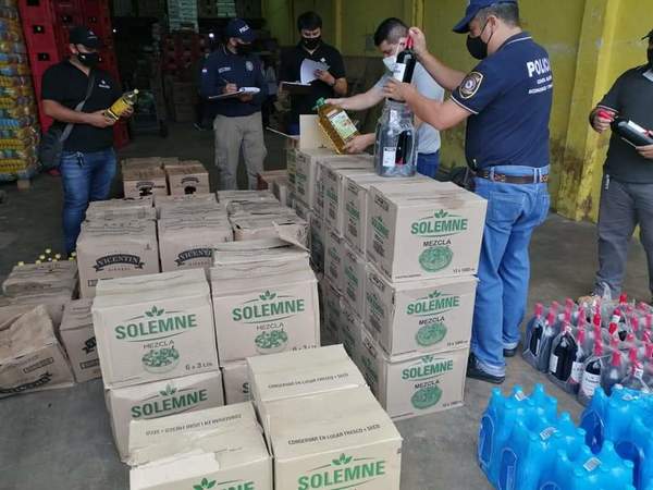 Fiscales incautaron más de 1000 litros de aceite de cocina y otros productos que habrían ingresado de Contrabando – Prensa 5