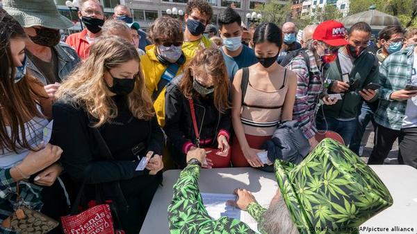 ¿WTF? El estado de Washington ofrece marihuana gratis por vacunas anticovid