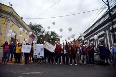 Grupo ABC se manifesta por pérdida de más de 10.000 vidas e inacción del Gobierno - Nacionales - ABC Color